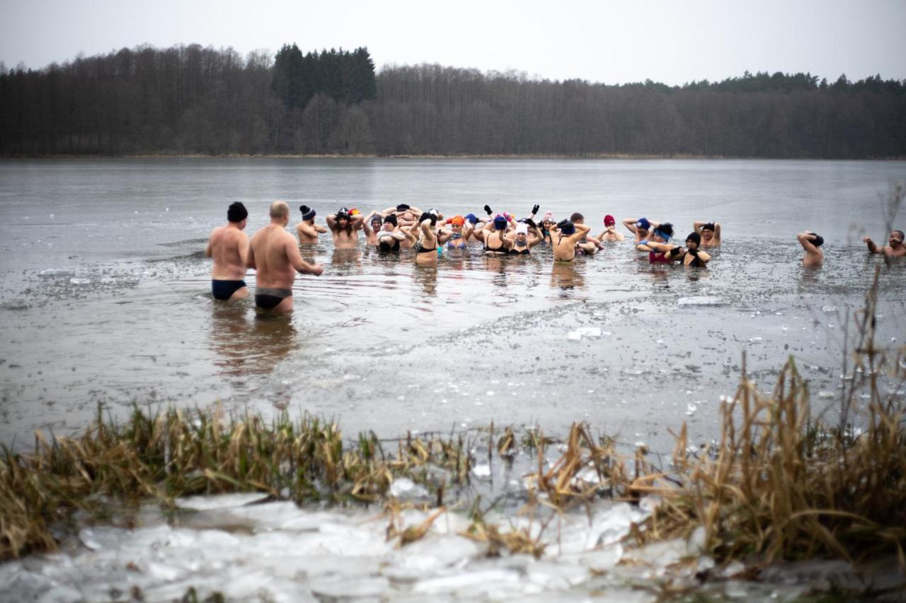 Agroturystyka Nad Jeziorem Sopien Brzozie Exterior foto